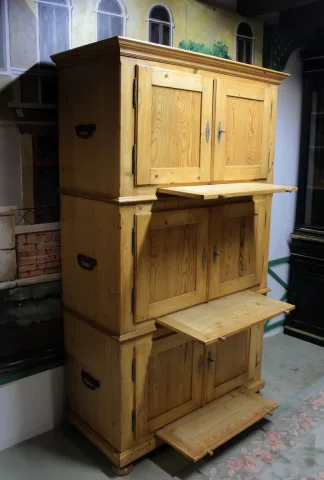 KIEFER-SCHRANK