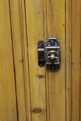 PINE CORNER CUPBOARD