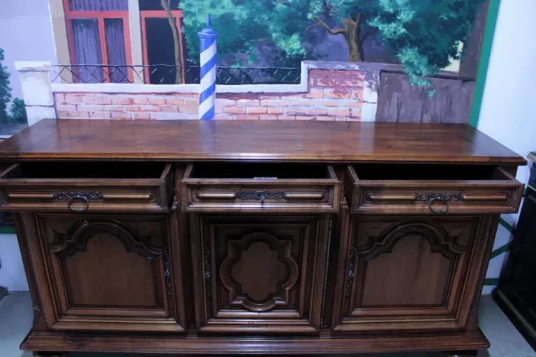 LOUIS XIV STIJL SIDEBOARD