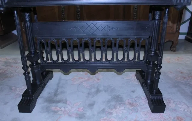 CARD TABLE