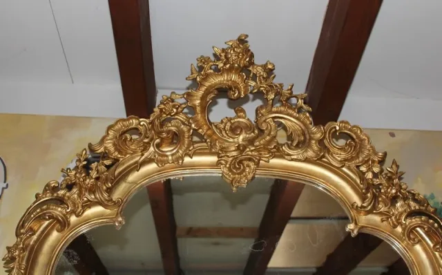 Miroir doré "Rocaille" XIXe