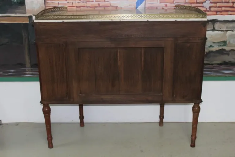 FRANZÖSISCHES SIDEBOARD
