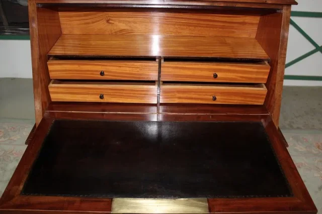 SLOPE TOP DESK