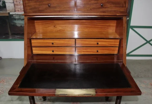 SLOPE TOP DESK