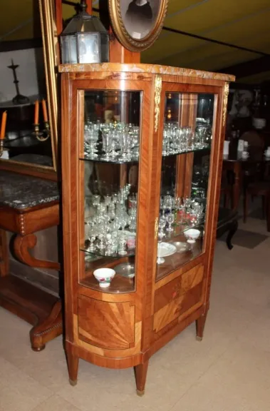 DISPLAYKAST IN ROZENTOOST