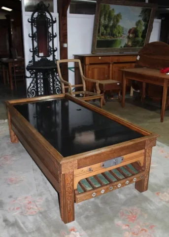 Billard en chêne mis en table basse XXe