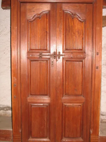 Portes de maison coloniale en teck XIXe