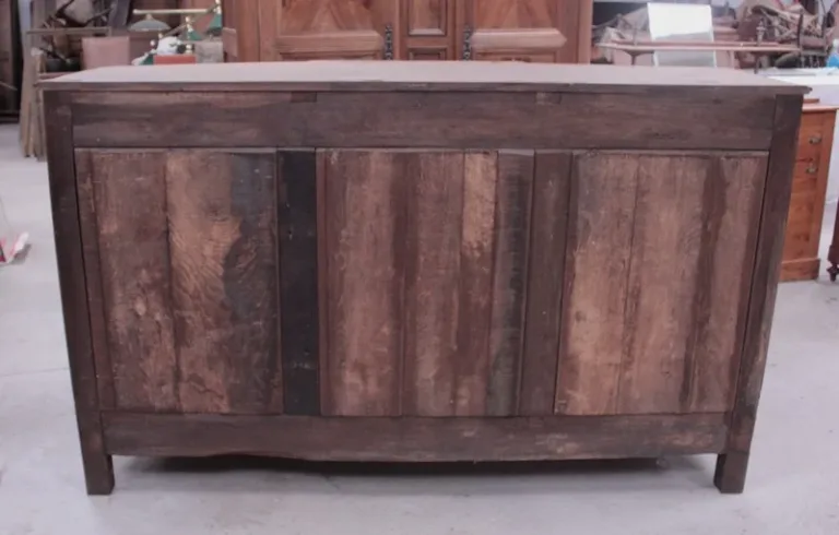 LOUIS XV - LOUIS XIV PERIODE EICHE SIDEBOARD