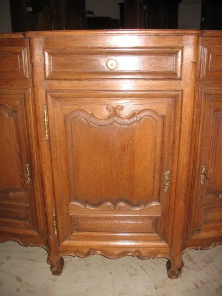 LOUIS XV - LOUIS XIV PERIODE EICHE SIDEBOARD