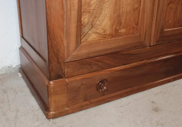 Armoire 6 portes en Noyer - XIXeme