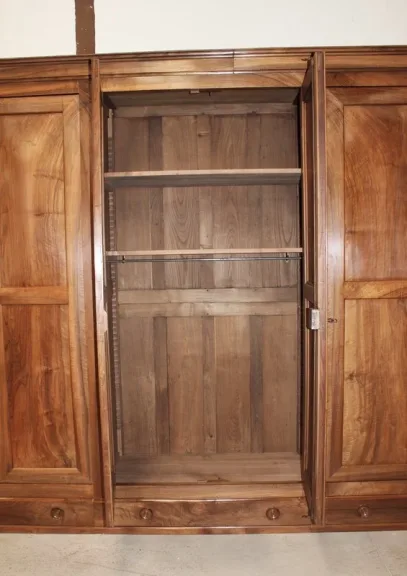 Armoire 6 portes en Noyer - XIXeme