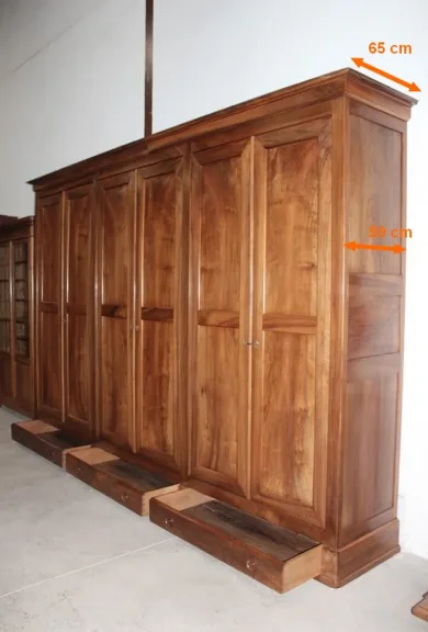Armoire 6 portes en Noyer - XIXeme