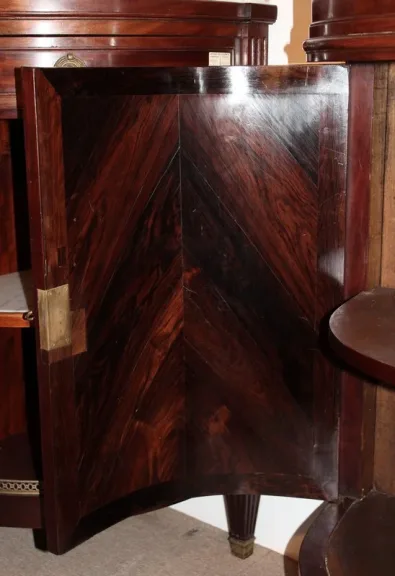 Paar LOUIS XVI STIL CORNER CUPBOARDS