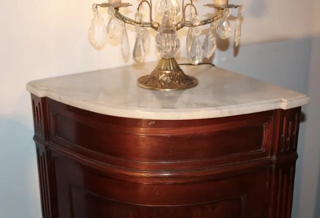 PAIR OF LOUIS XVI STYLE CORNER CUPBOARDS