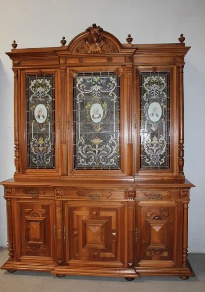 HIGH BUFFET CUPBOARD