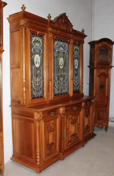 HIGH BUFFET CUPBOARD