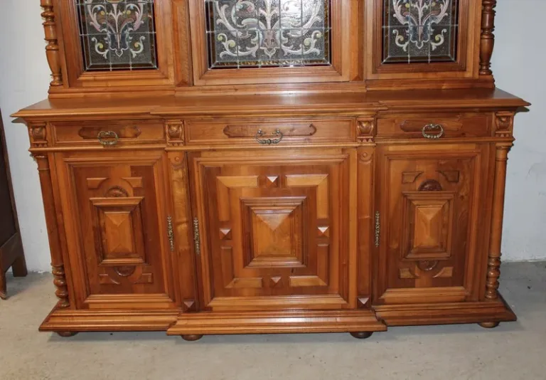 HIGH BUFFET CUPBOARD