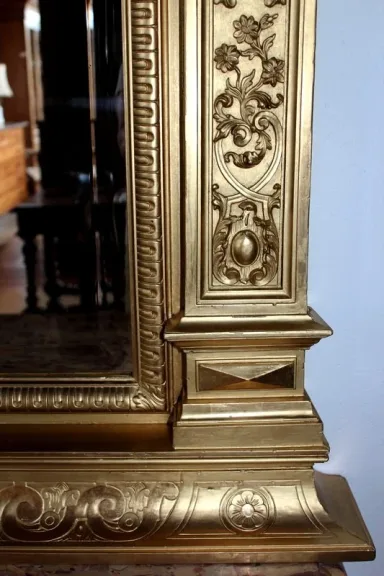 Miroir Louis XIV en bois doré XIXe