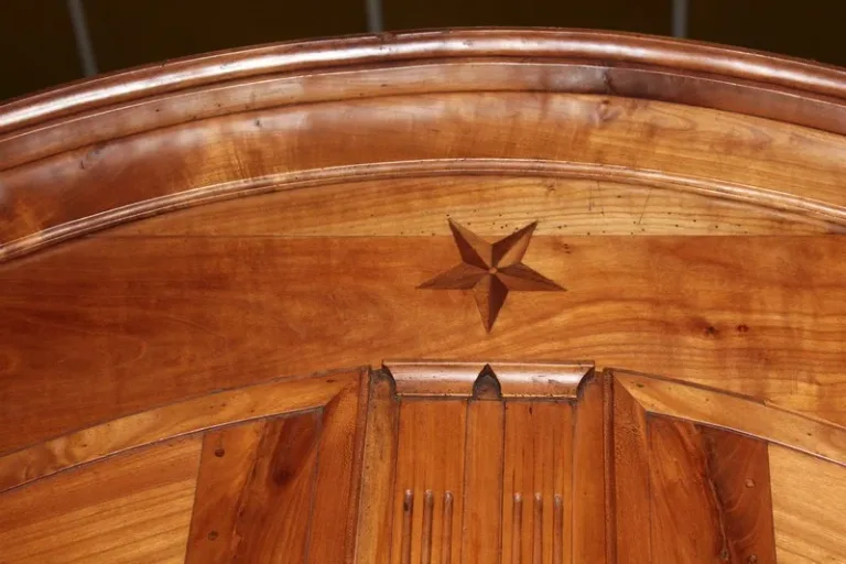 LOUIS XV STIL ARMOIRE