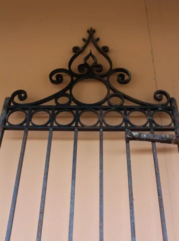 Porte de château en fer XIXeme
