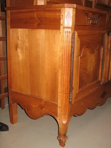 HOUIS XV PERIODE HIGH BUFFET CUPBOARD