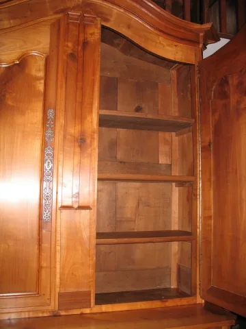 HOUIS XV PERIODE HIGH BUFFET CUPBOARD