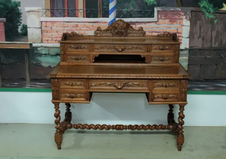 LOUIS XIII SCHREIBTISCH