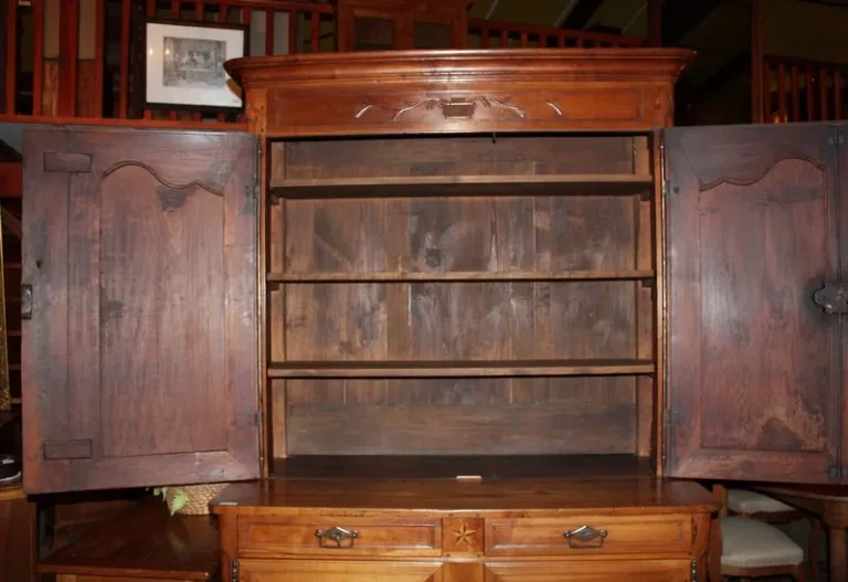 LOUIS XV ПЕРИОД ВЫСОКИЙ БУФЕТНЫЙ КЛУБ
