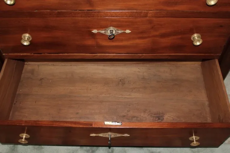 FRENCH DIRECTOIRE PERIOD CHEST OF DRAWERS