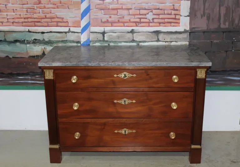 FRENCH DIRECTOIRE PERIOD CHEST OF DRAWERS