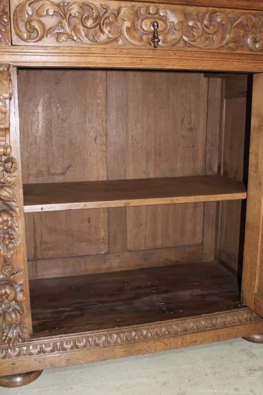 Buffet-Dressoir en chêne goût Renaissance XXe