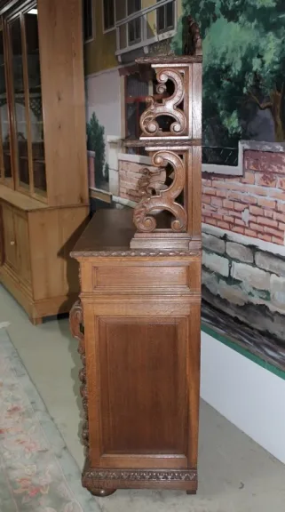 Buffet-Dressoir en chêne goût Renaissance XXe