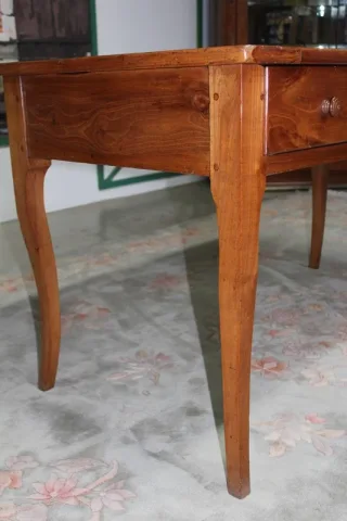 LOUIS XV STYLE WRITING TABLE