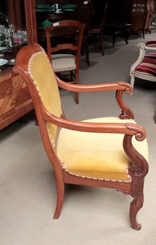 Fauteuil Restauration en Acajou XIXe