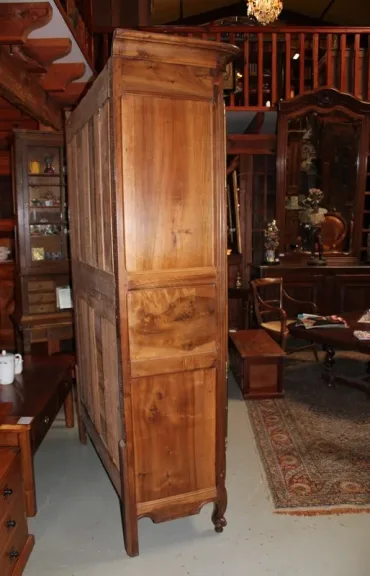 LOUIS XV PRIOD ARMOIRE