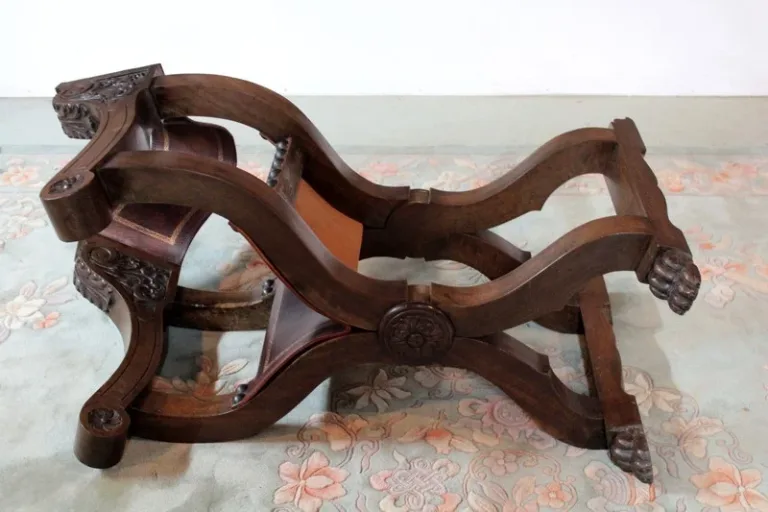RENAISSANCE STIL CURULE SITZ
