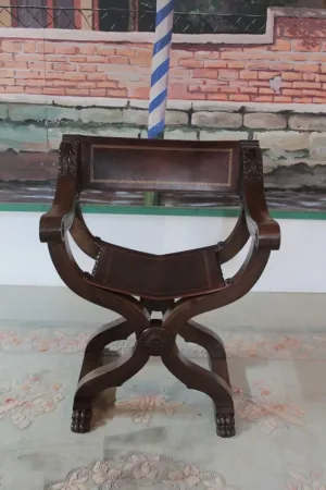 RENAISSANCE STIL CURULE SITZ