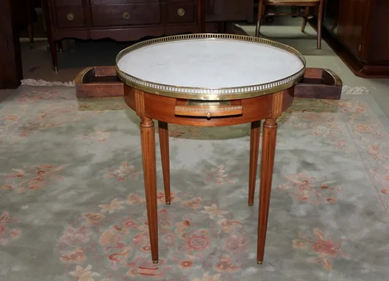 LOUIS XVI STIL BOUILLOTTE TISCH