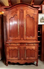 19. C LOUIS XV STILBUFFET