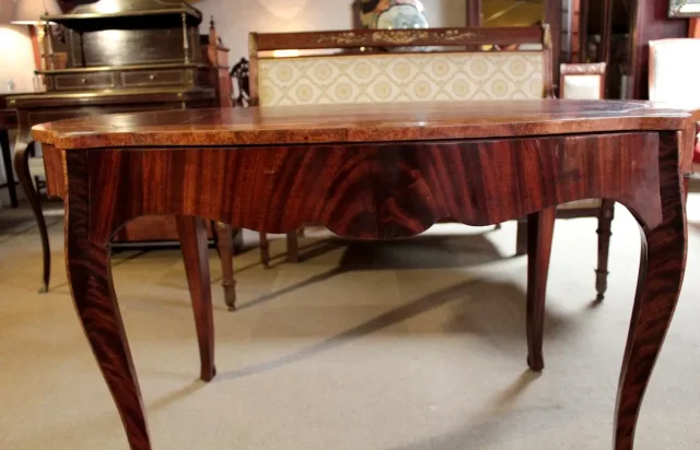 MESA DE ESTILO LOUIS XV