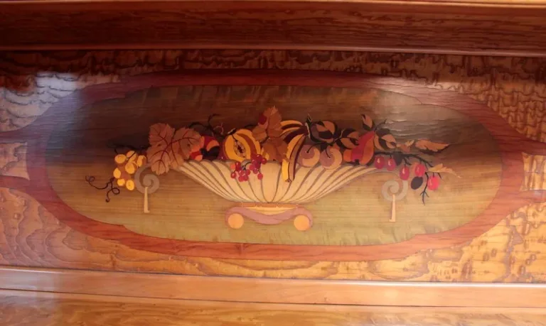 ART NOUVEAU ZEIT CHIFFONIER