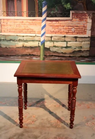 LOUIS PHILIPPE STYLE ESCRIBIR TABLA