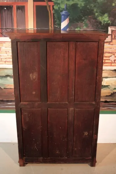 TEAKARMOIRE
