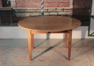 FRENCH TABLE