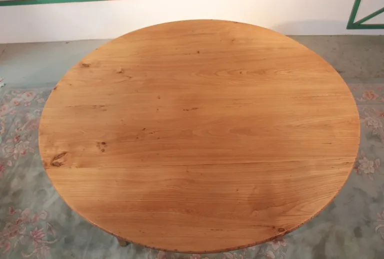 FRANZÖSISCHER TISCH