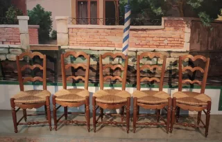 SUITE VAN VIJF PROVENCALE STOELEN