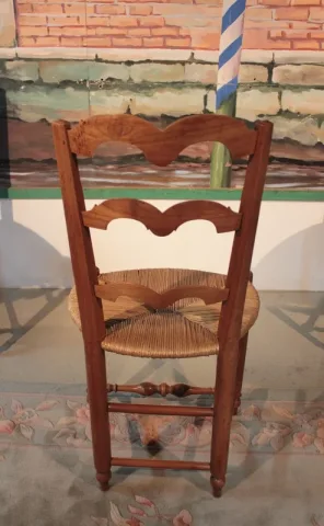 Suite de 5 Chaises Provençales en merisier XIXeme