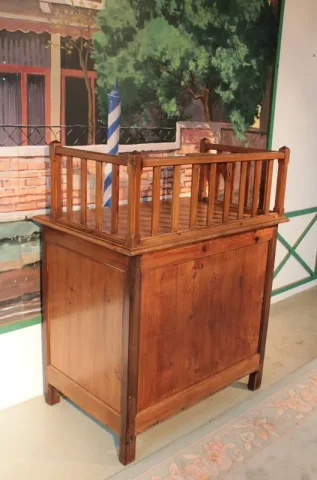 SHOP COUNTER