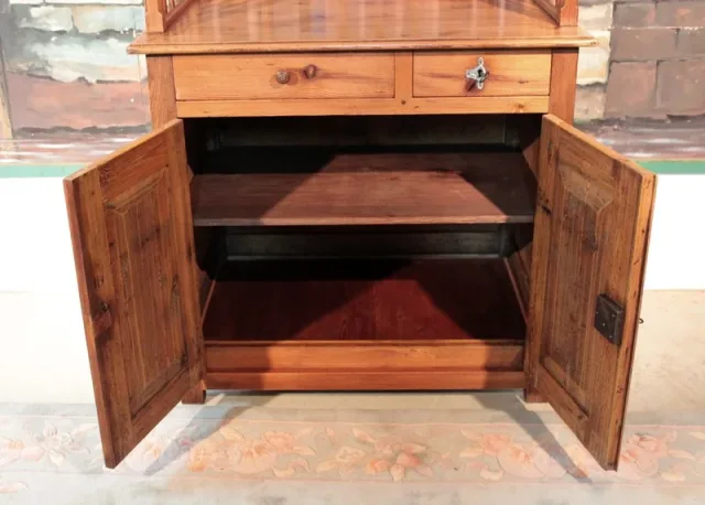 SHOP COUNTER