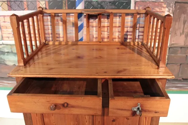 SHOP COUNTER